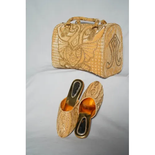 LADIES PURCES AND FOOTWEAR  7