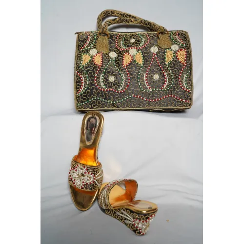 LADIES PURCES AND FOOTWEAR  13