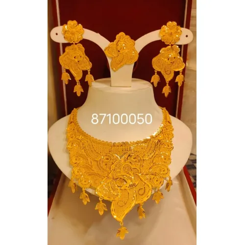 Neckless Set Gold 23