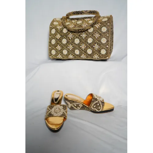 LADIES PURCES AND FOOTWEAR 24