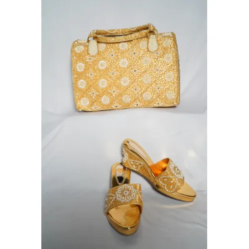 LADIES PURCES AND FOOTWEAR 26