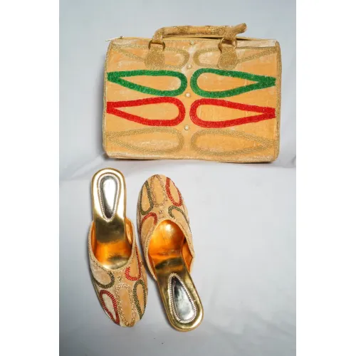 LADIES PURCES AND FOOTWEAR 27