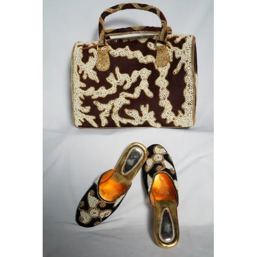 LADIES PURCES AND FOOTWEAR 28