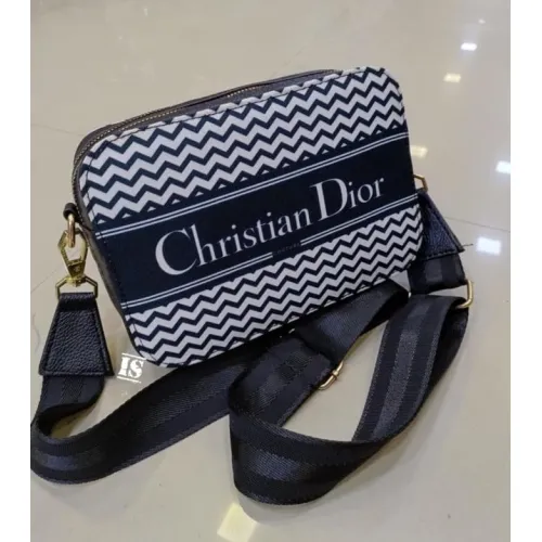 LADIES PURSE [MEDIUM SIZE]  (16)